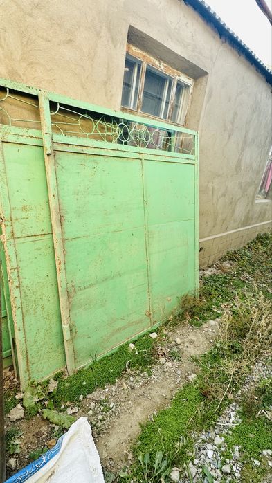 Ворота и железные листы