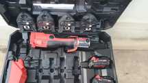 Presa sertizat Milwaukee blhpt an 2025. bacuri TH , impecabila. La cut