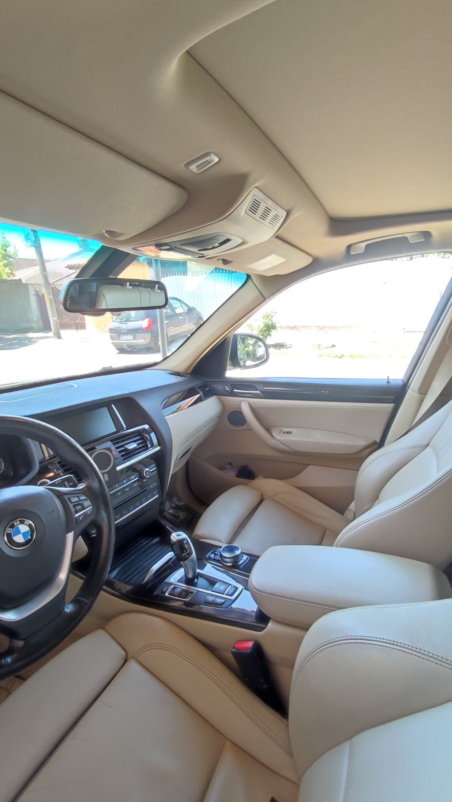 Vând /schimb Bmw x3 f25 model 2015  2017 panoramic