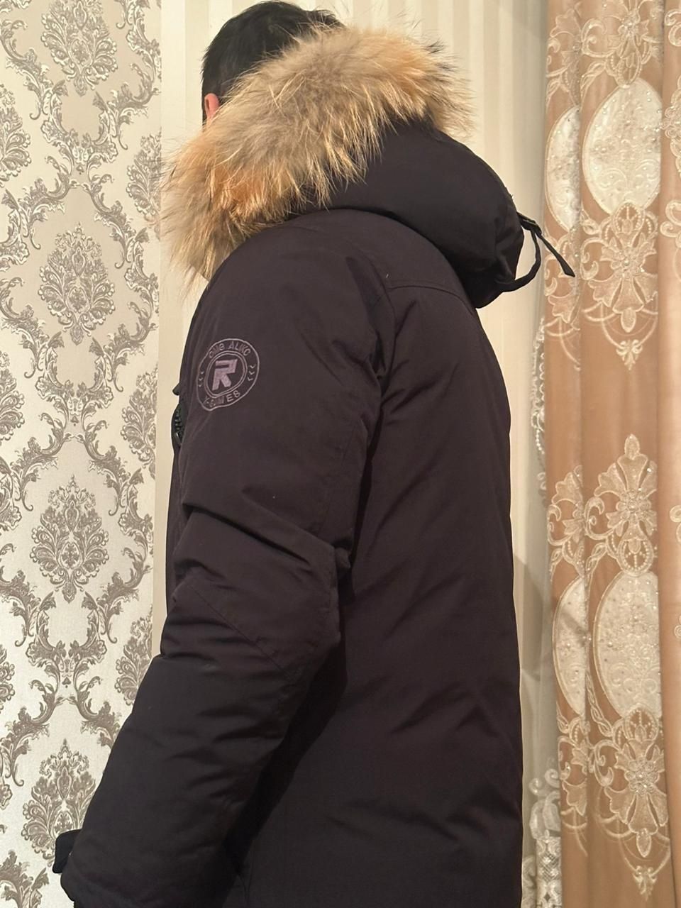 Продам зимнюю куртку