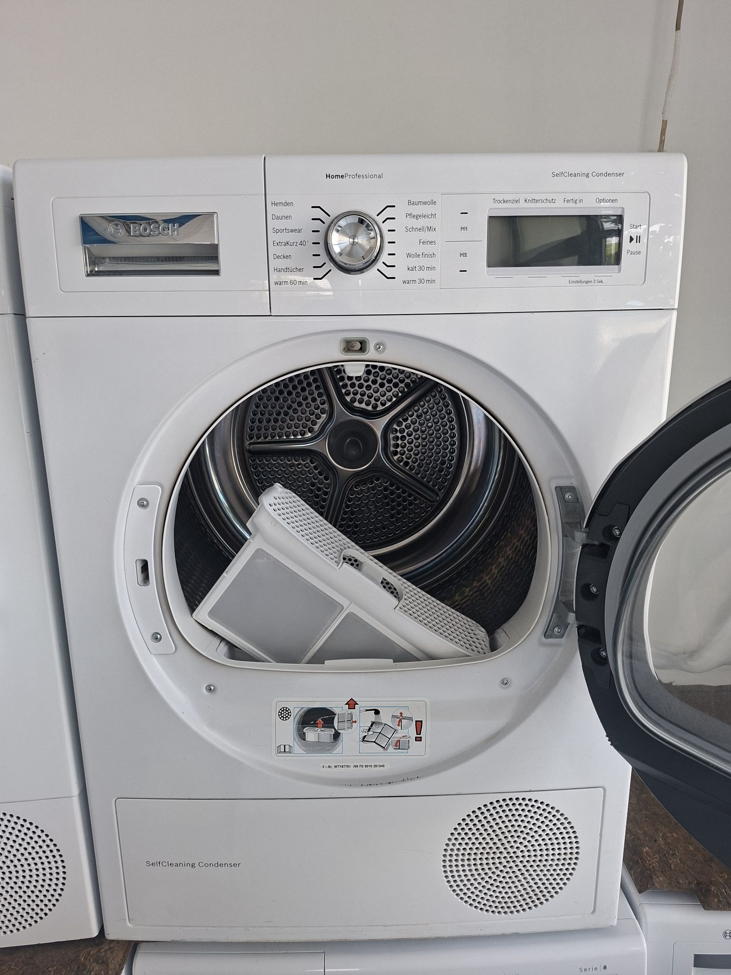 Сушилня със термопомпа BOSCH Serie 8 Home Professional