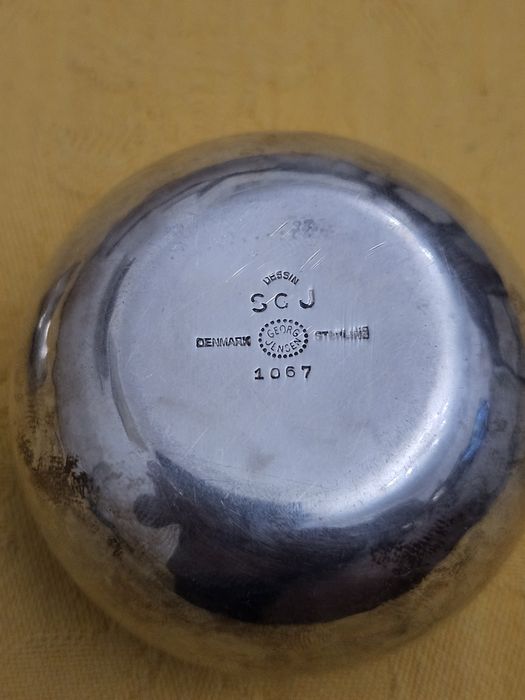 Сребърен сът за хайвер Georg Jensen.