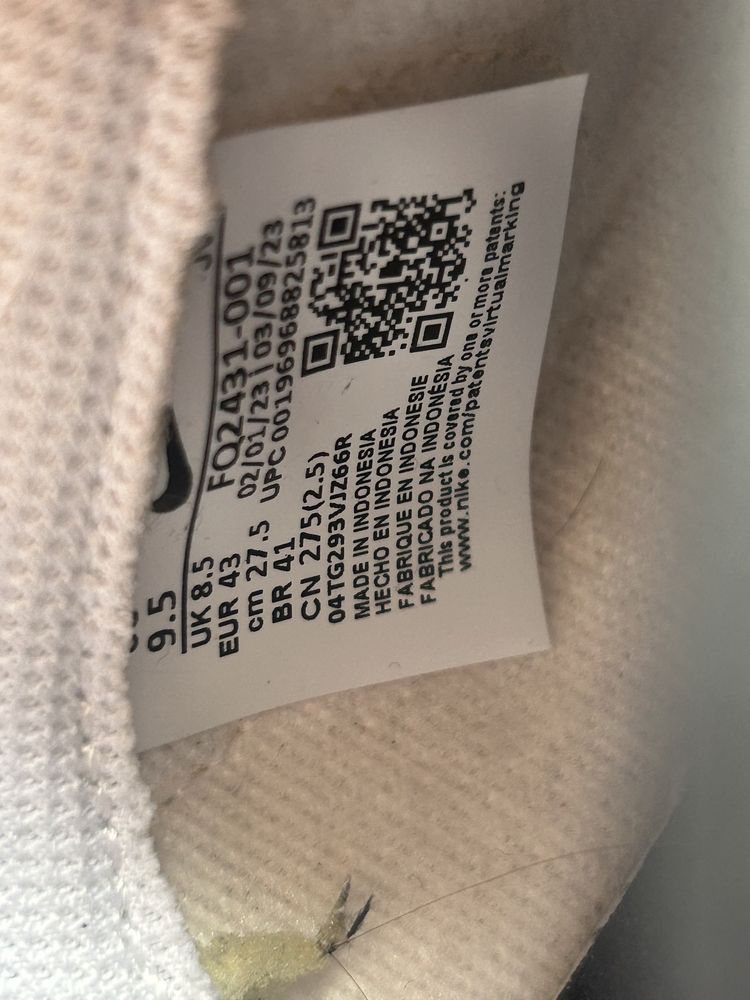 Маратонки Nike  43 номер
