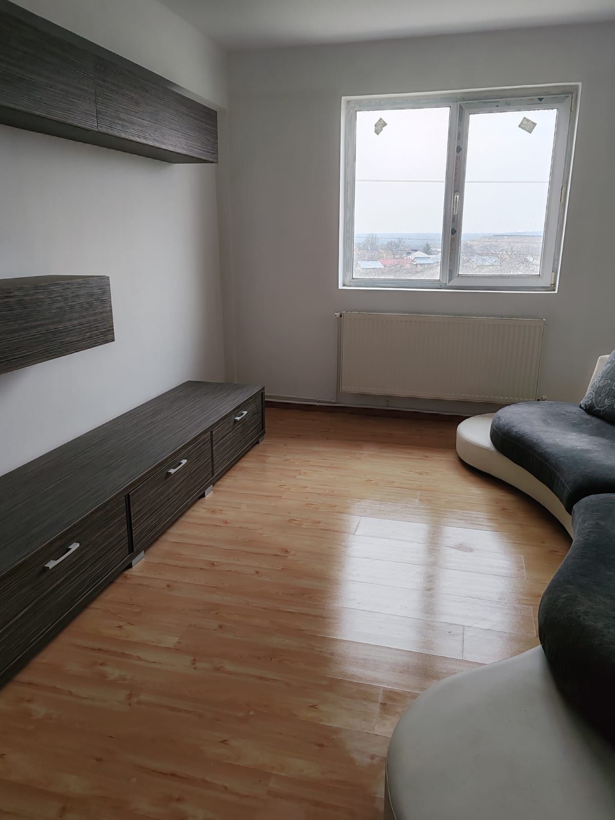 Vând apartament centru Doicesti (5 minute de Târgoviște))