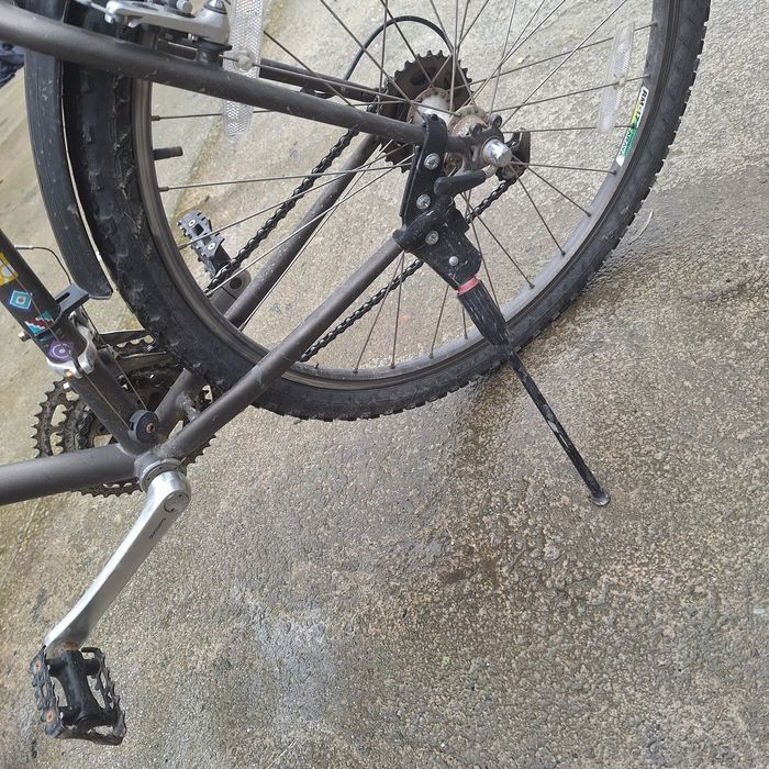 vând bicicleta  foarte bună