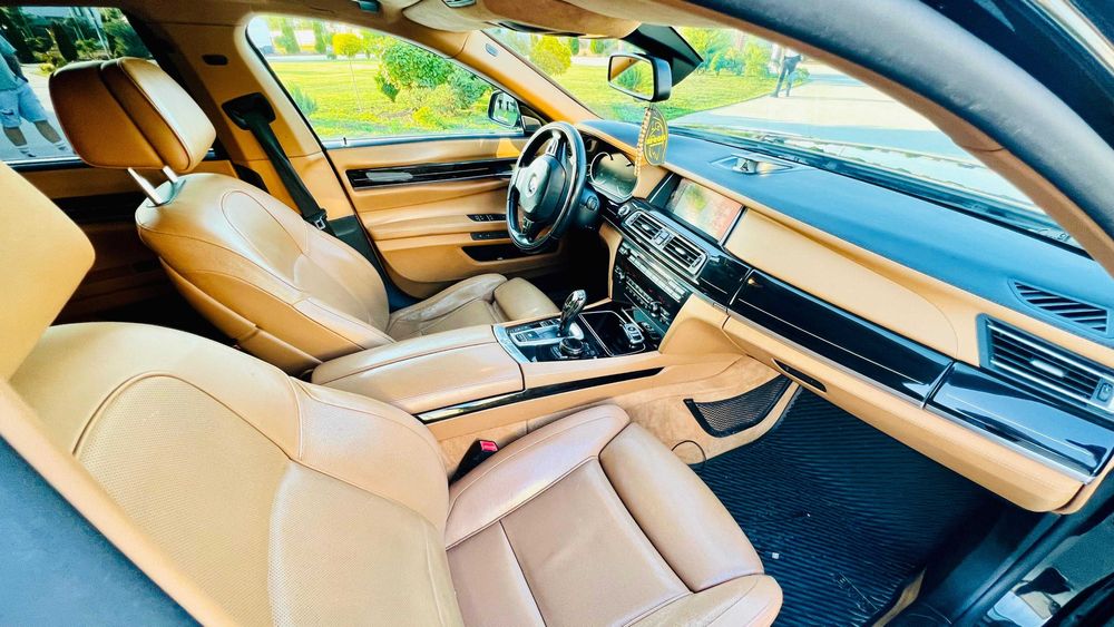 B M W 740d Xdrive (4x4) 313 CP Facelift FULL LASER i N D i V i D U A L