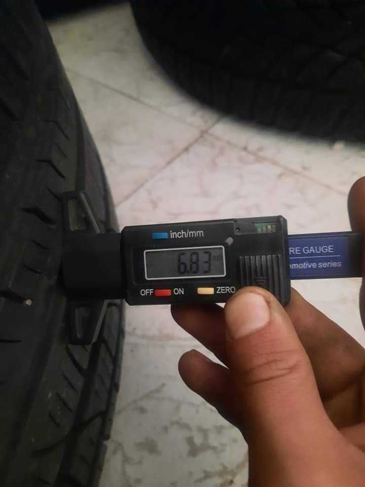 4 Броя 235/60/18 Pirelli 2бр - 7,8мм, 2бр - 6,8мм