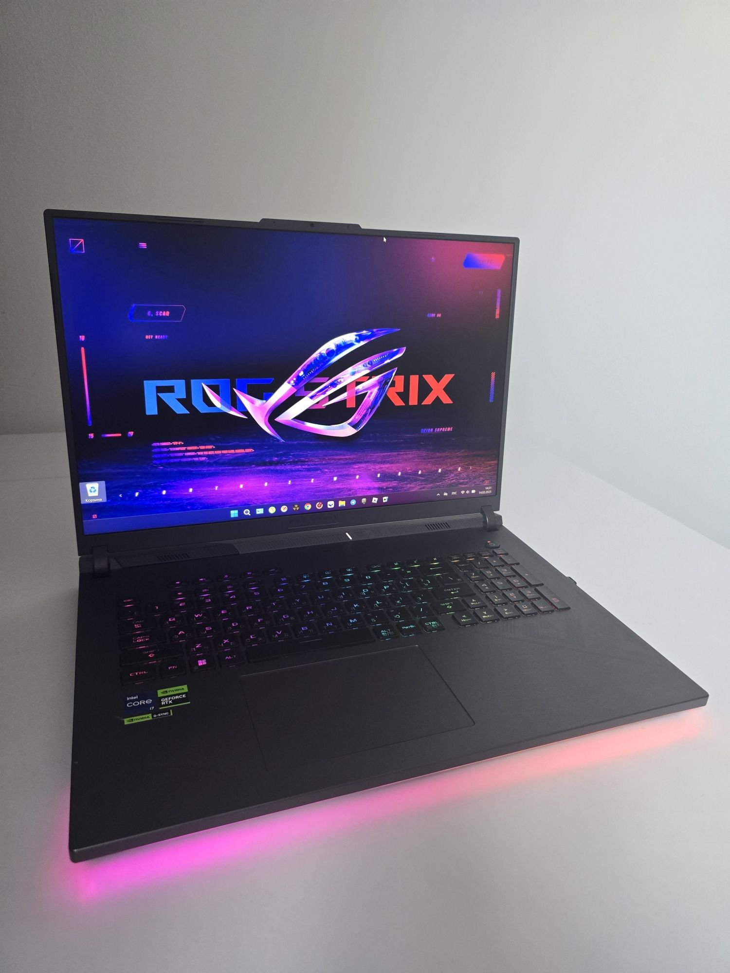 Продаётся игровой ноутбук Asus ROG Strix G814JV