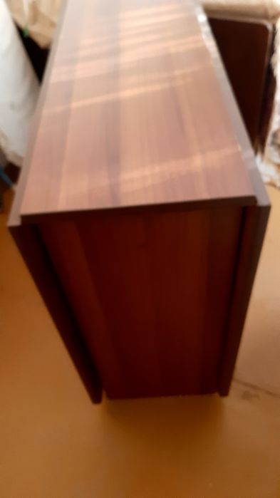 Продам стол гостинный