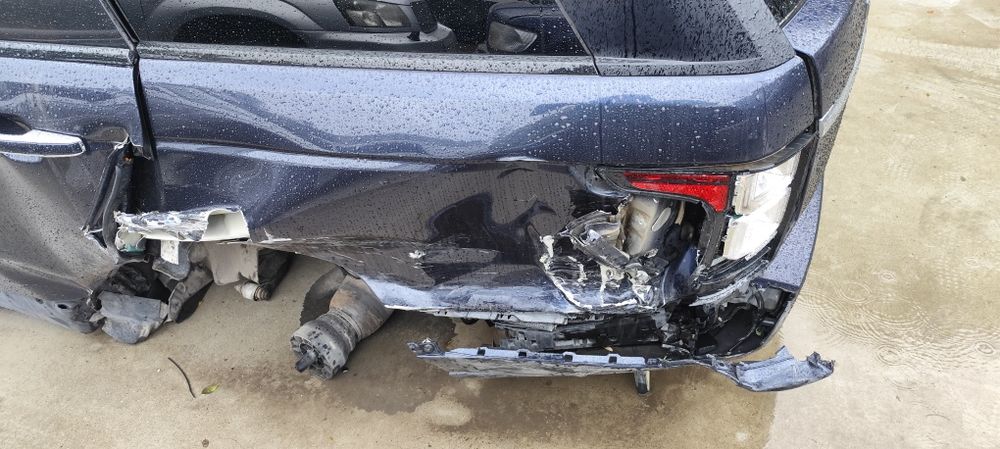 Range rover 4.4 svo autobiography avariat doar pentru piese