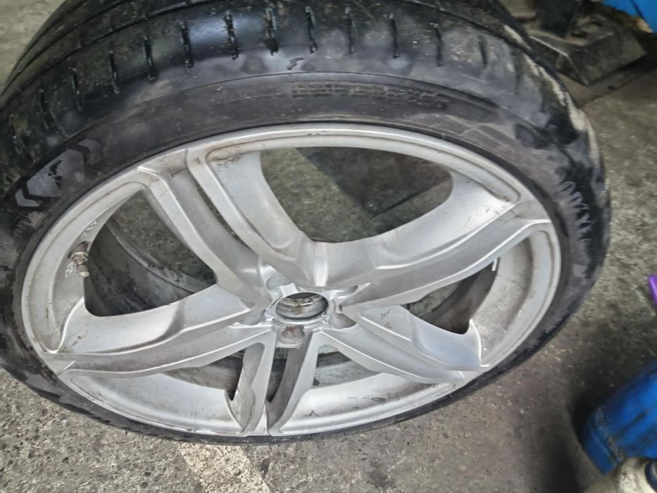 Vând jante r19 Audi