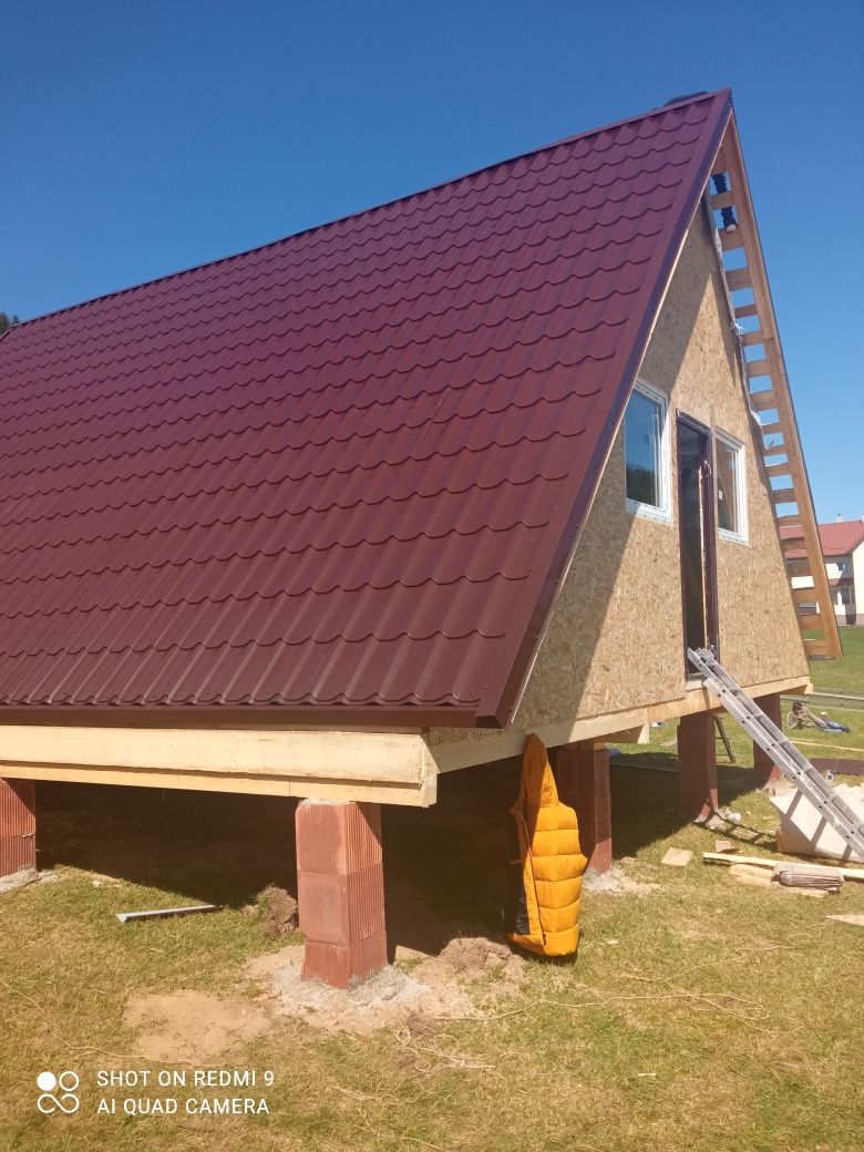 Vând construiesc cabane in forma literei A