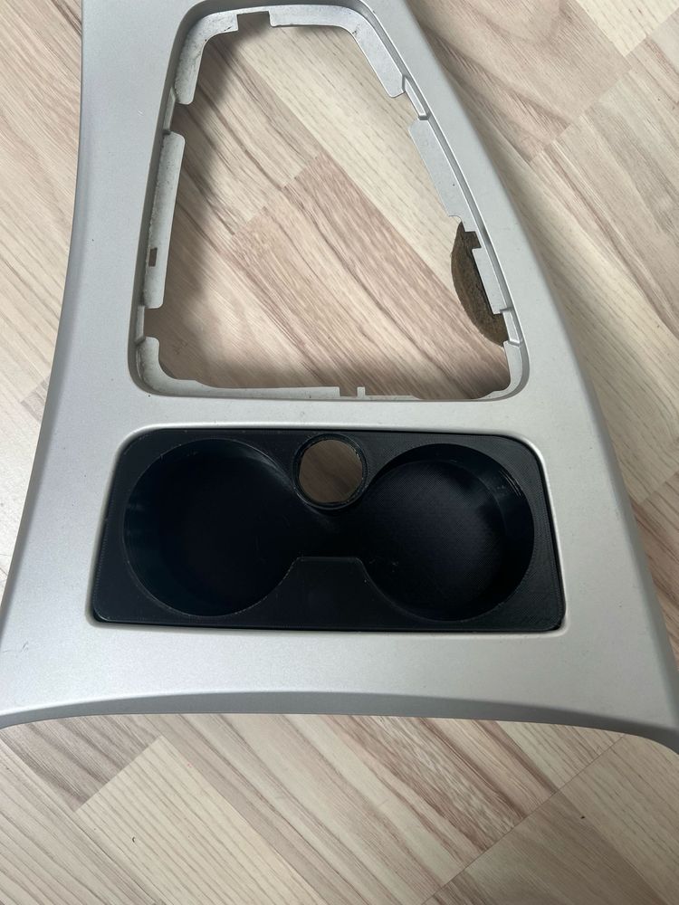 Cupholder/Поставки за чаши за BMW  e90/e91/e92.. Високо Качество!!!