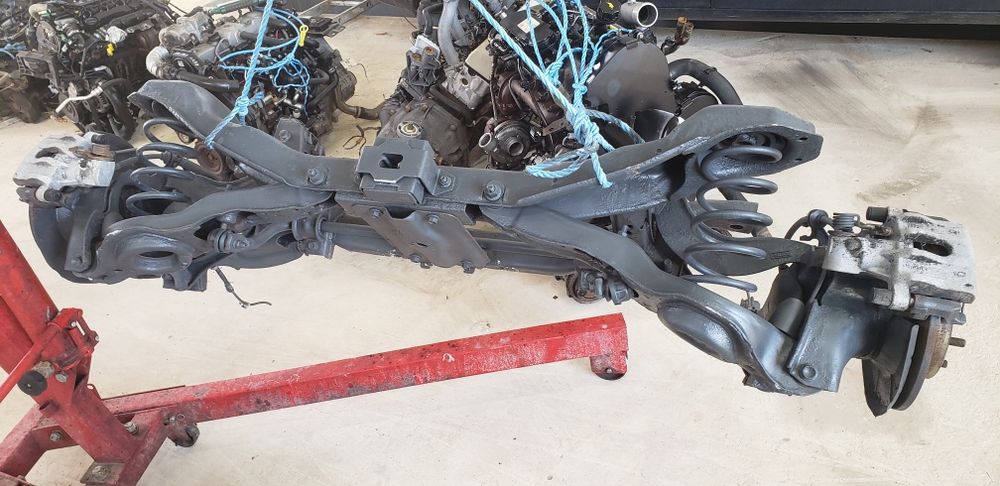 Punte spate Mazda 3 an 2005,motor 1.6 diesel