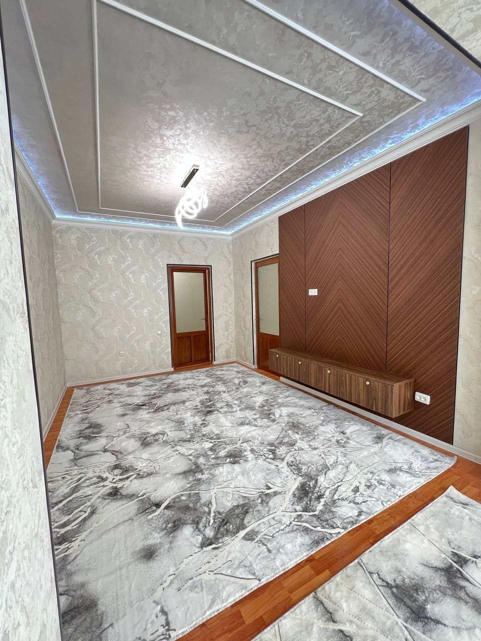 Срочно продаётся 2 комната на 4 этаже ново-ка Самкоч