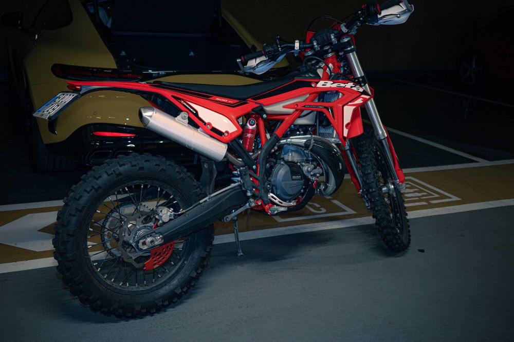 Motocicleta Enduro Beta Xtrainer 300 MY 2023