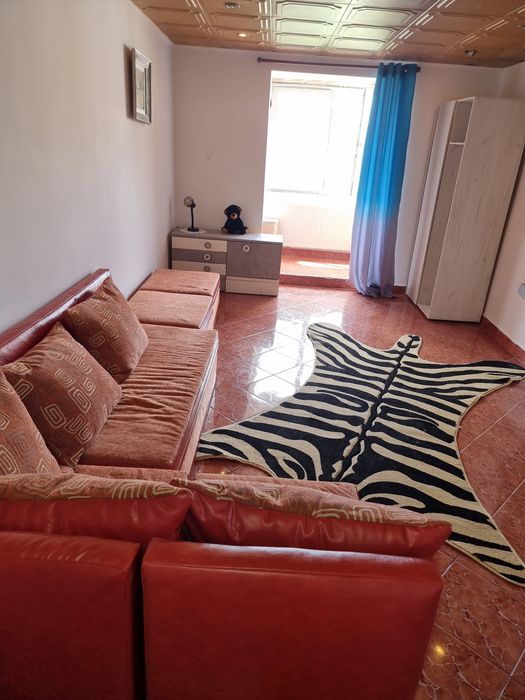 Apartament central de închiriat