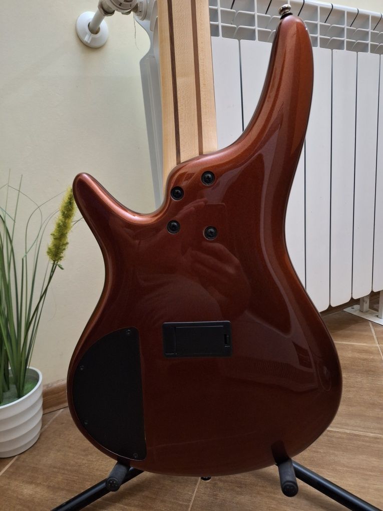 Бас китара Ibanez sr305e
