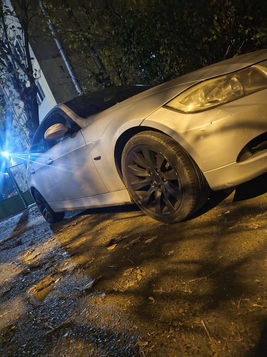 Vând BMW seria 3