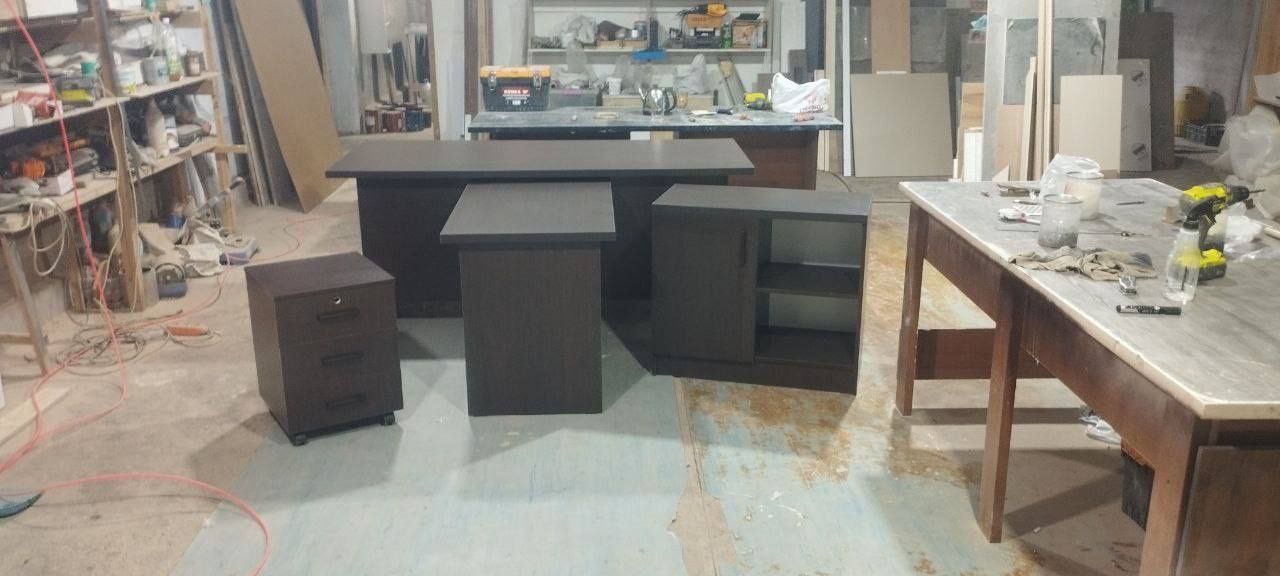 Mebel sotiladi har xil turdagi ofis mebellari