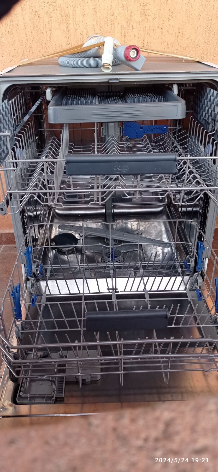Съдомиялна за вграждане Beko DIN28330