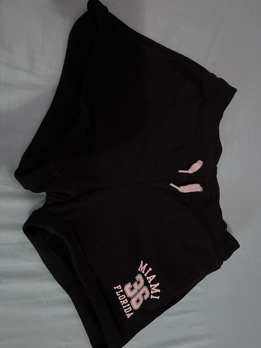 Pantaloni scurți H&M