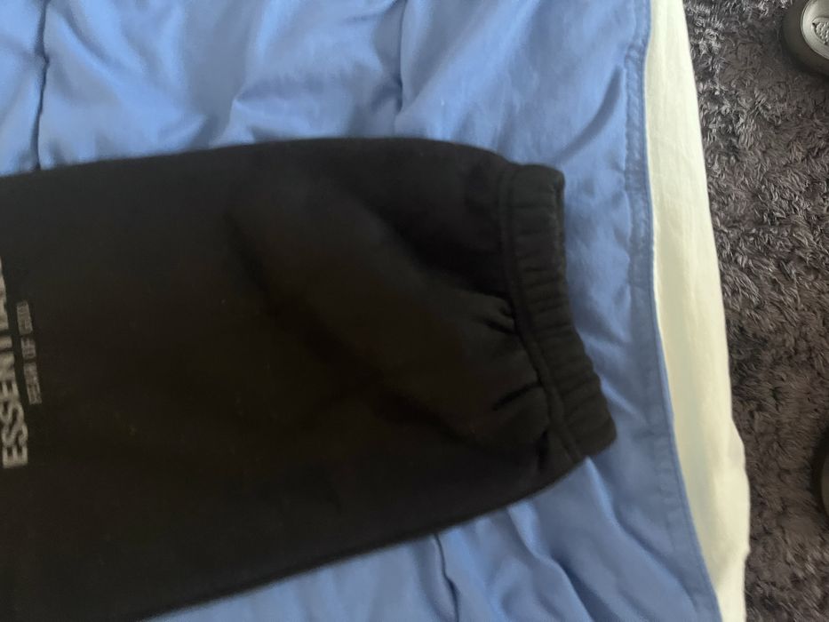 Essentials долнище размер XL (отговаря на L)