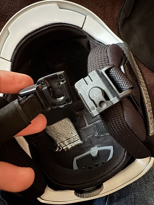 Ски каска Oakley Mod 5