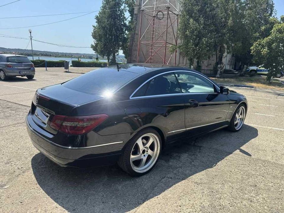 Mercedes Benz E Class Coupe 220 Cdi