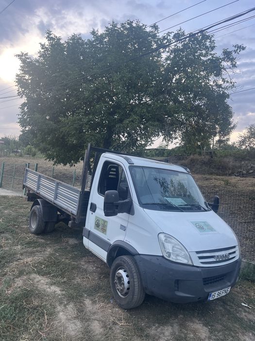 Inchiriez miniexcavator iasi