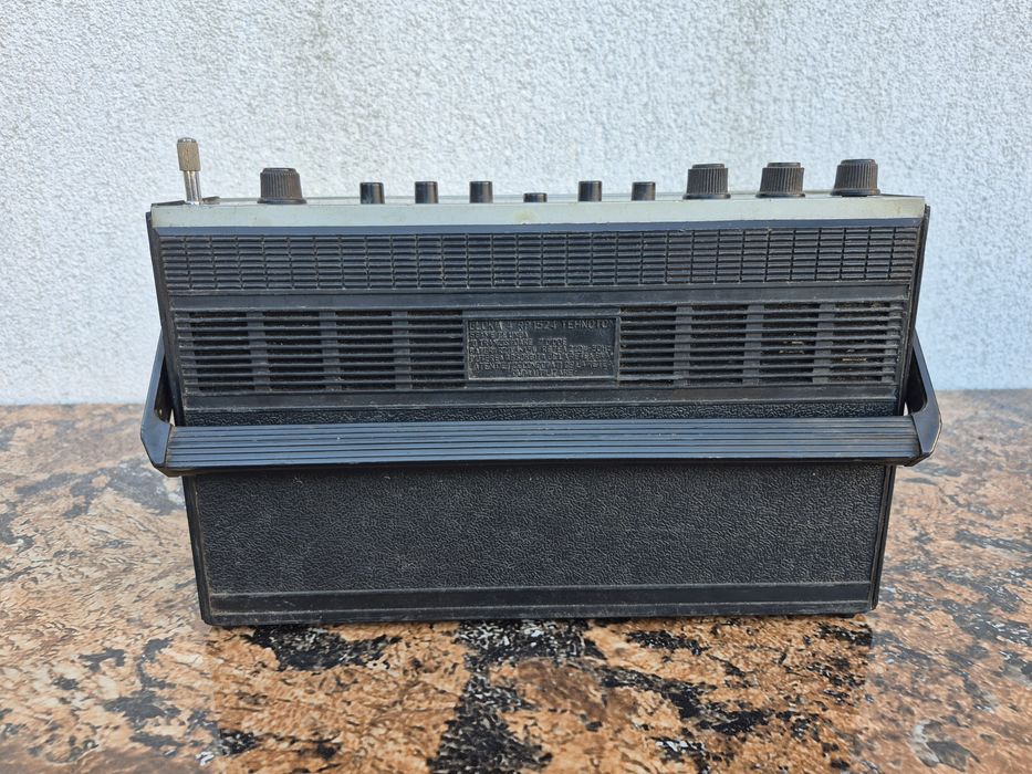 Radio vechi Gloria 4,RP1524Tehnoton SA;Iasi an 1985 functional