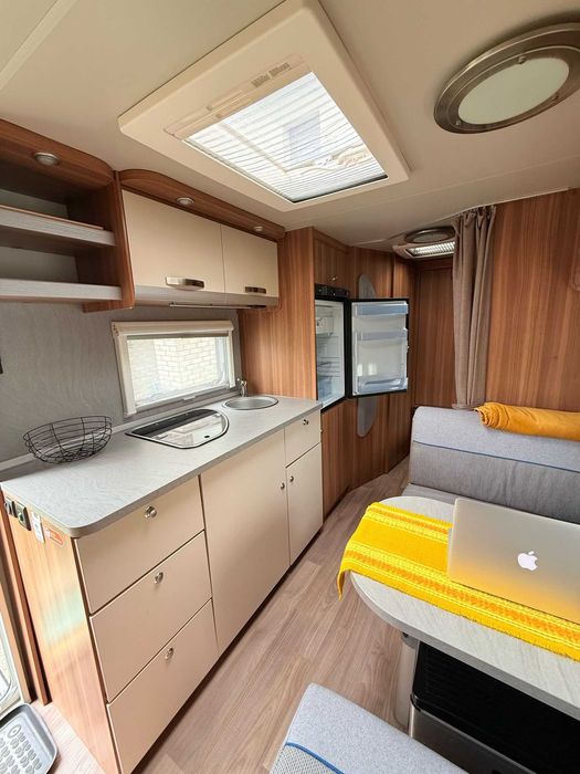 Weinsberg  550 QDK – Rulotă spațioasă pentru familie | Stare excelentă