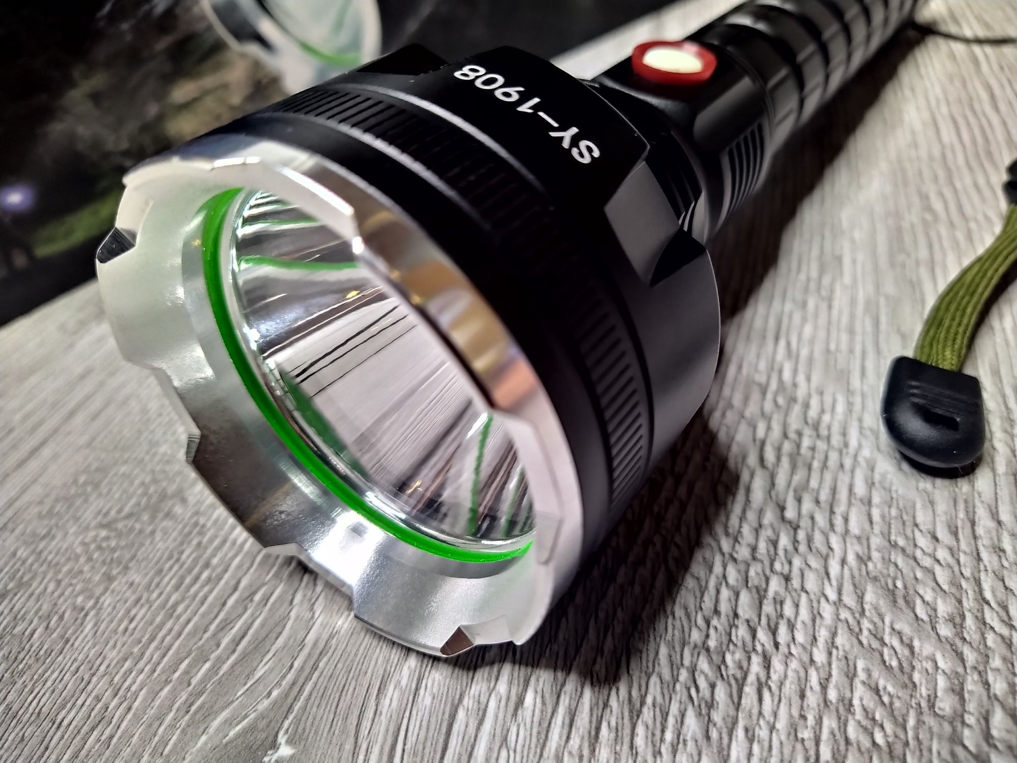 Lanterna profesionala quad-core P50 wick, incarcare USB 30W