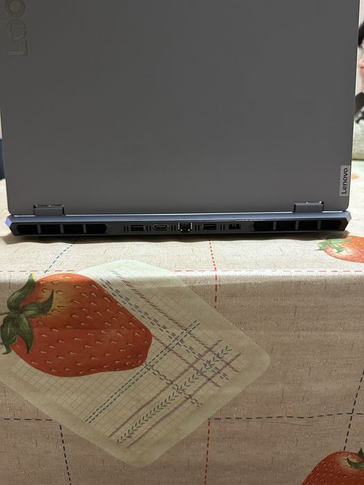 Гейминг лаптоп Lenovo 15ARP9 с гаранция ‼️