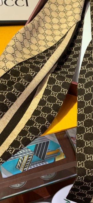 Fular bărbați Gucci, model 2026