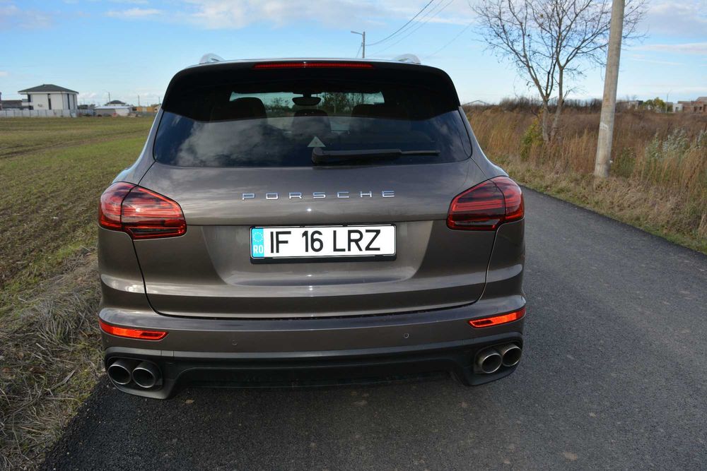 Porsche Cayenne S E-Hybrid