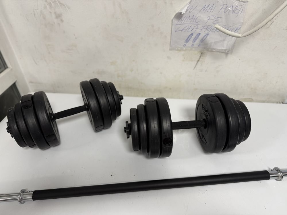 Pachet sala Gantere+bara dreapta cu neopren greutate totala 32 kg. Noi