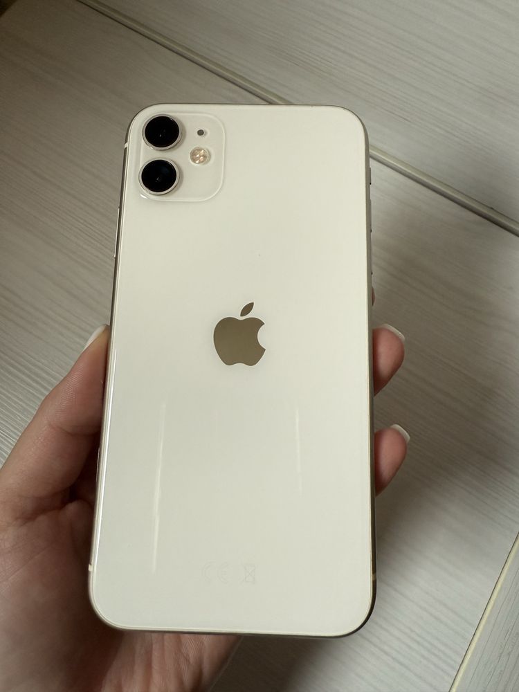 Телефон iPhone 11 128GB