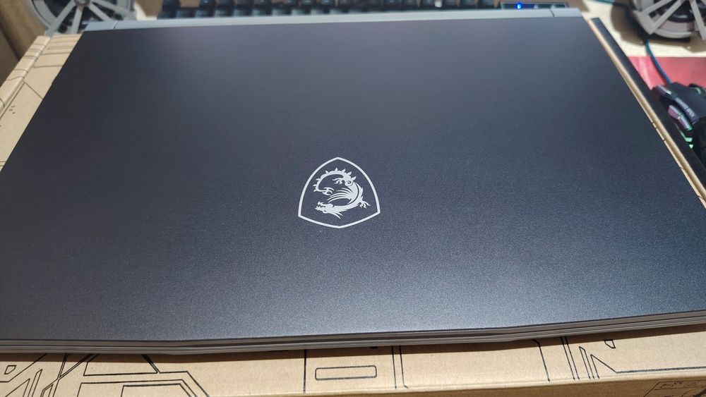 Ноутбук Msi новый.