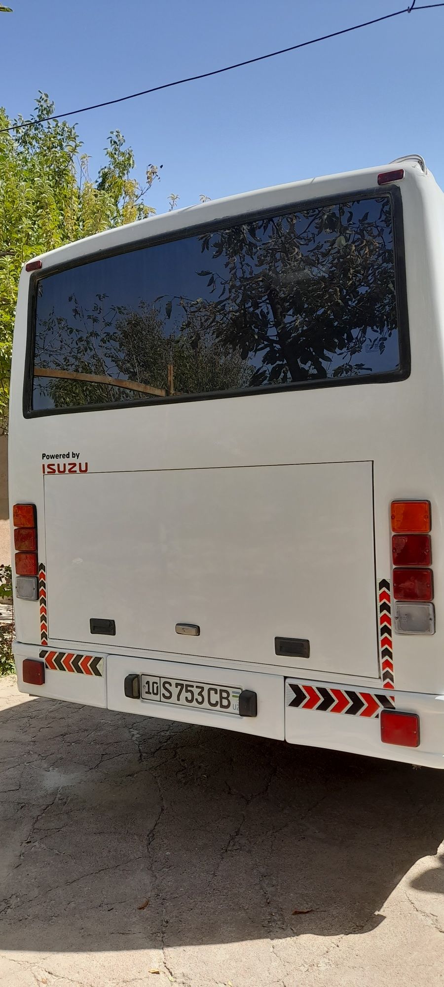 Продается Автобус Исузи  мр37  2012 года  на Метане