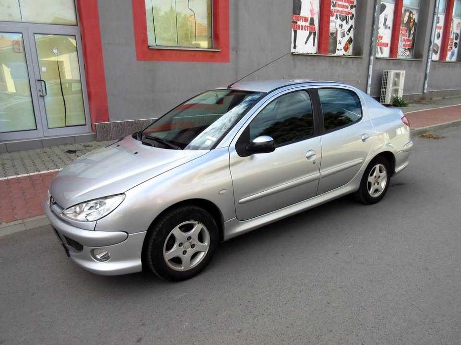 Peugeot 206 1.4i 2007г.