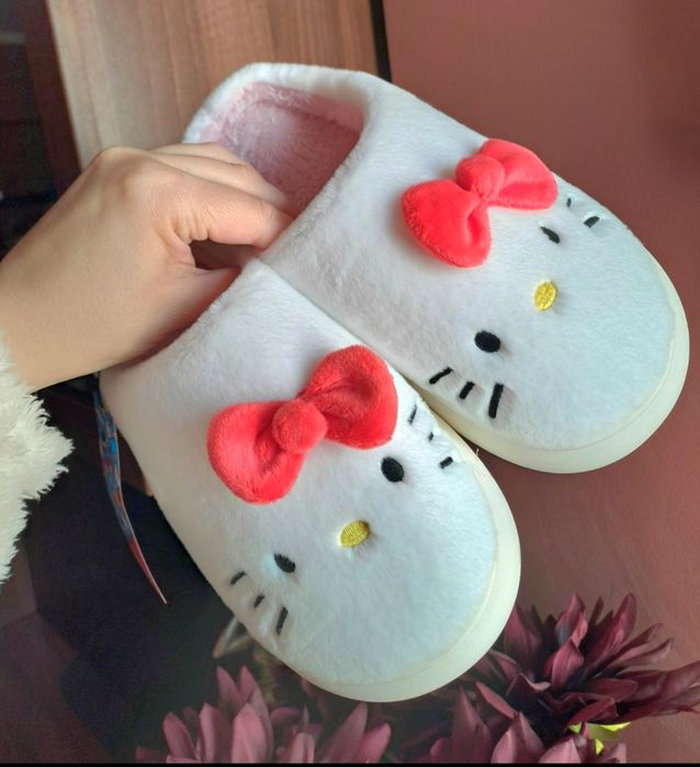 Papuci hello kitty sanrio papuci de casa noi