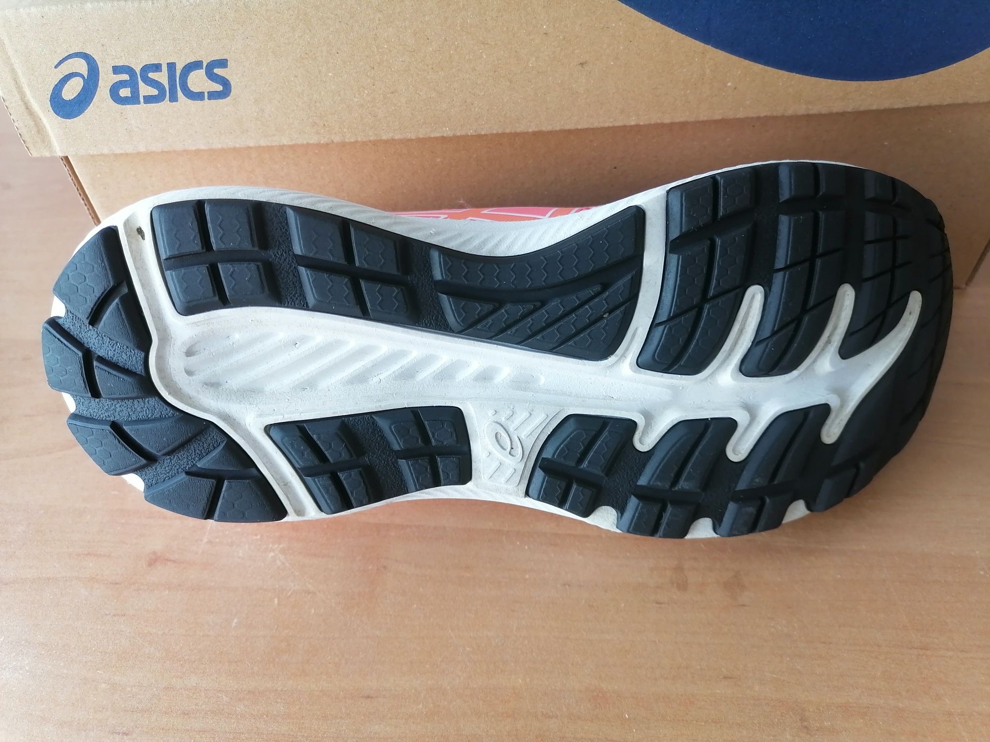 Маратонки Asics размер 35.5