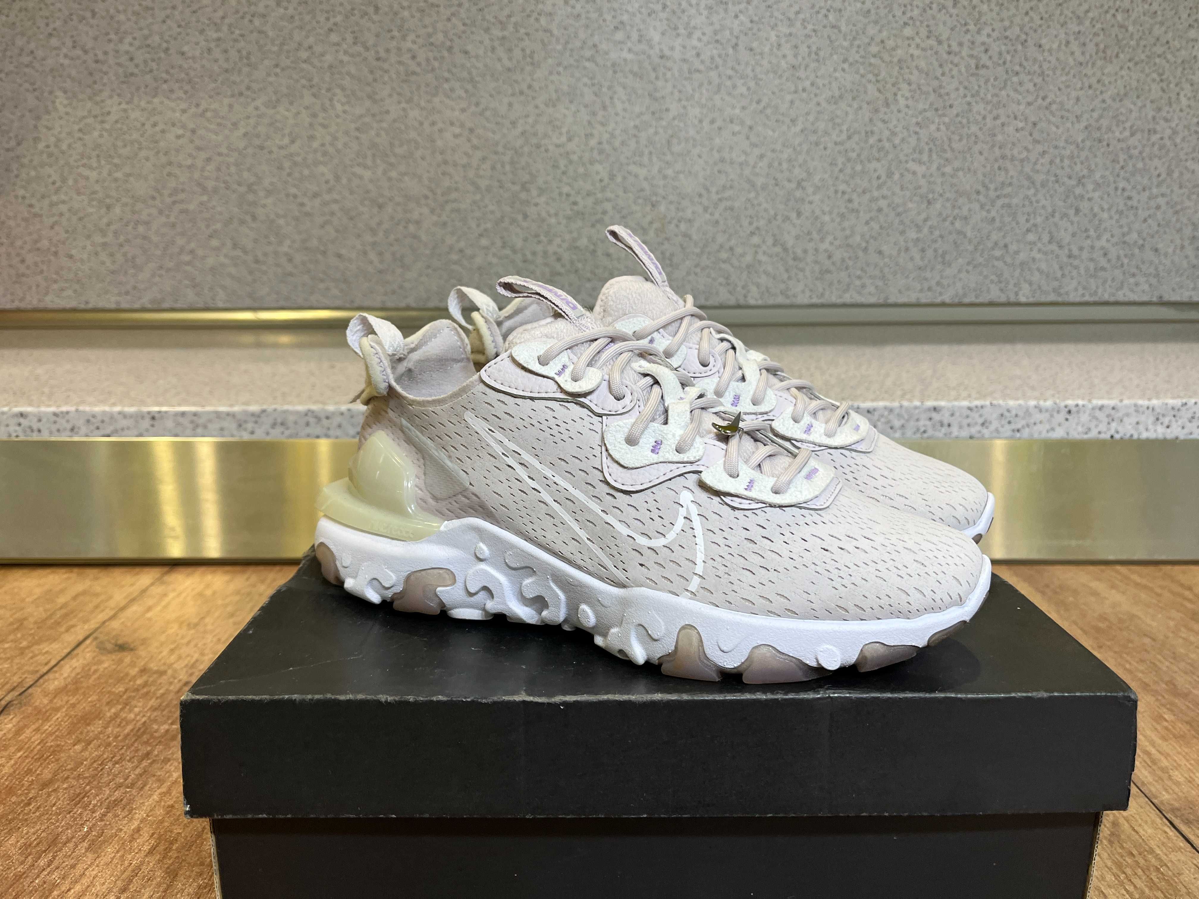 ОРИГИНАЛНИ *** Nike React Vision "Venice Lilac"