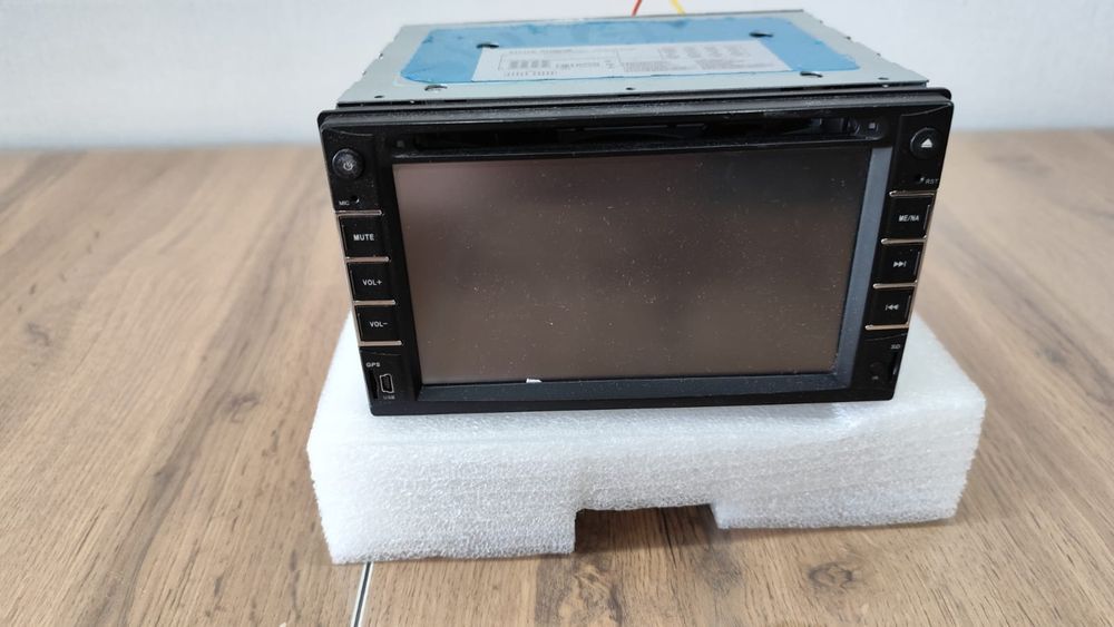 Продам автомагнитолу 2-х диновую