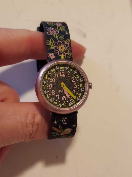 Ceas FlikFlak original fetite cu pietricele