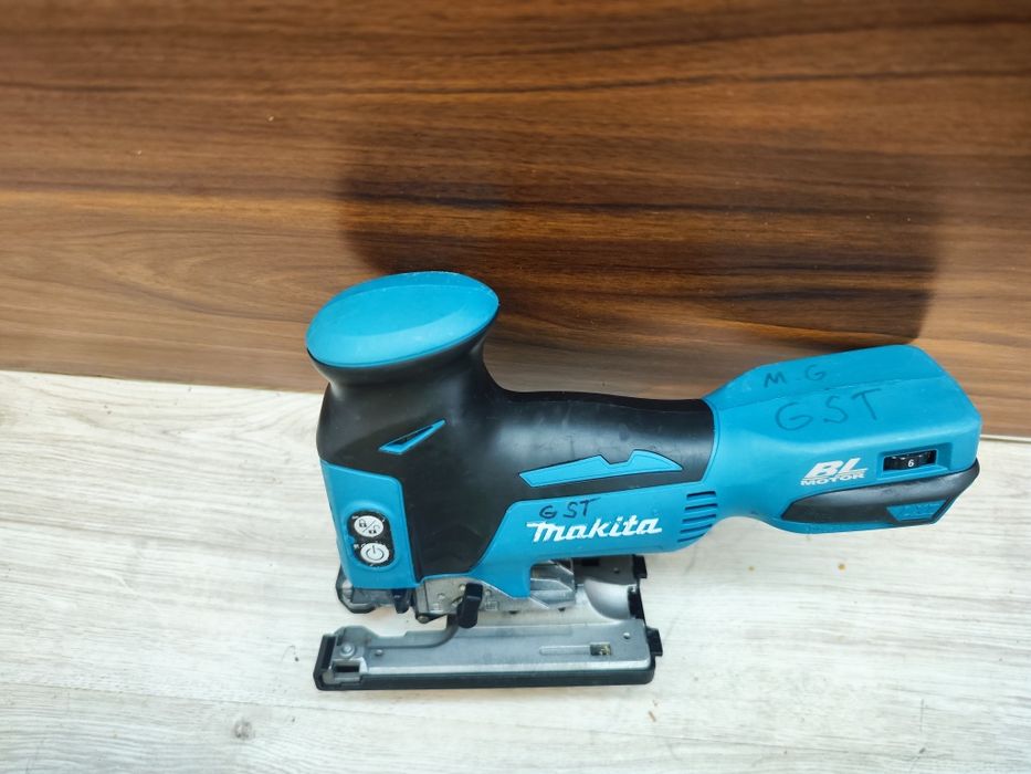 Corp pendular Makita DJV181