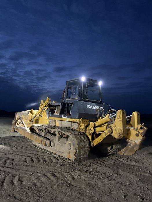 Продам бульдозер в хорошем сост