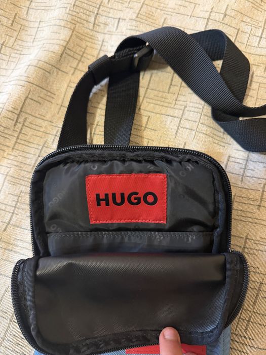 Мъжка Чантичка Hugo