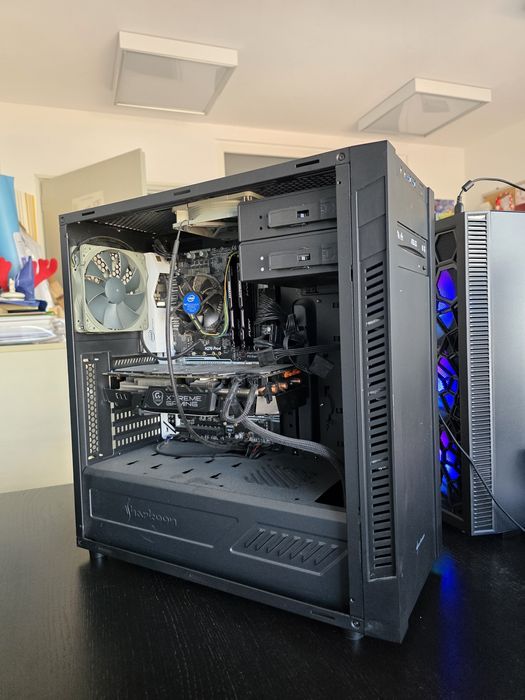 Pc gaming gtx 1070, i7 7700, 16gb ram, 2 ssd